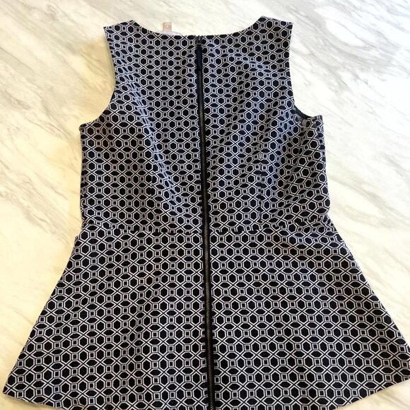 Banana Republic Woman's Peplum Top with Full Back Zipper - Spring '23 - - Picture 7 of 14